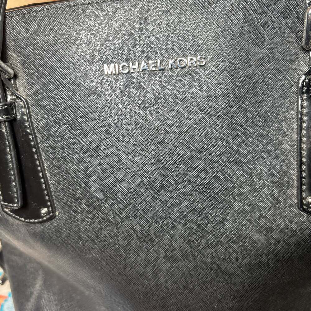 Michael Kors Hayley Large Black Leather Tote Bag With Detachable Pouch